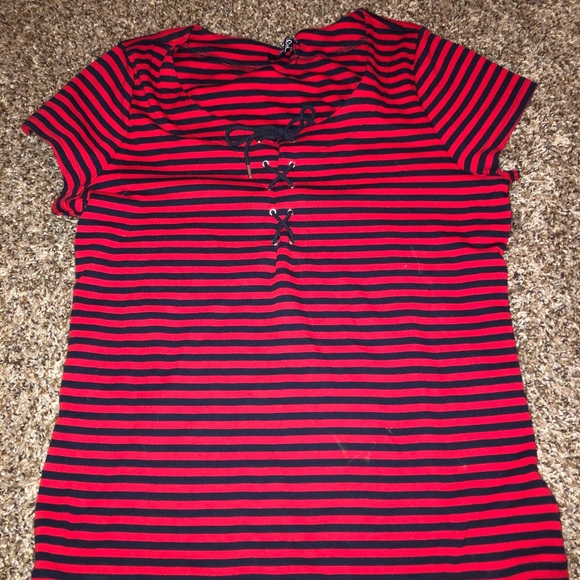 Red tie down shirt - Picture 1 of 1